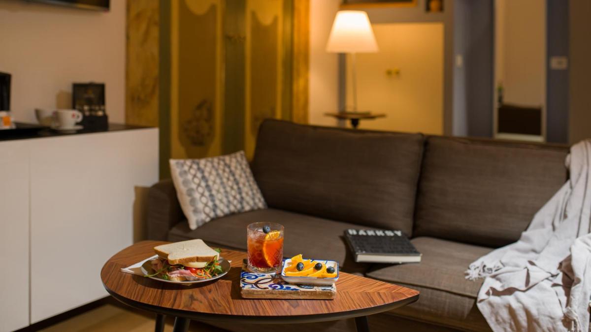 Santa Chiara Boutique Hotel - Housity