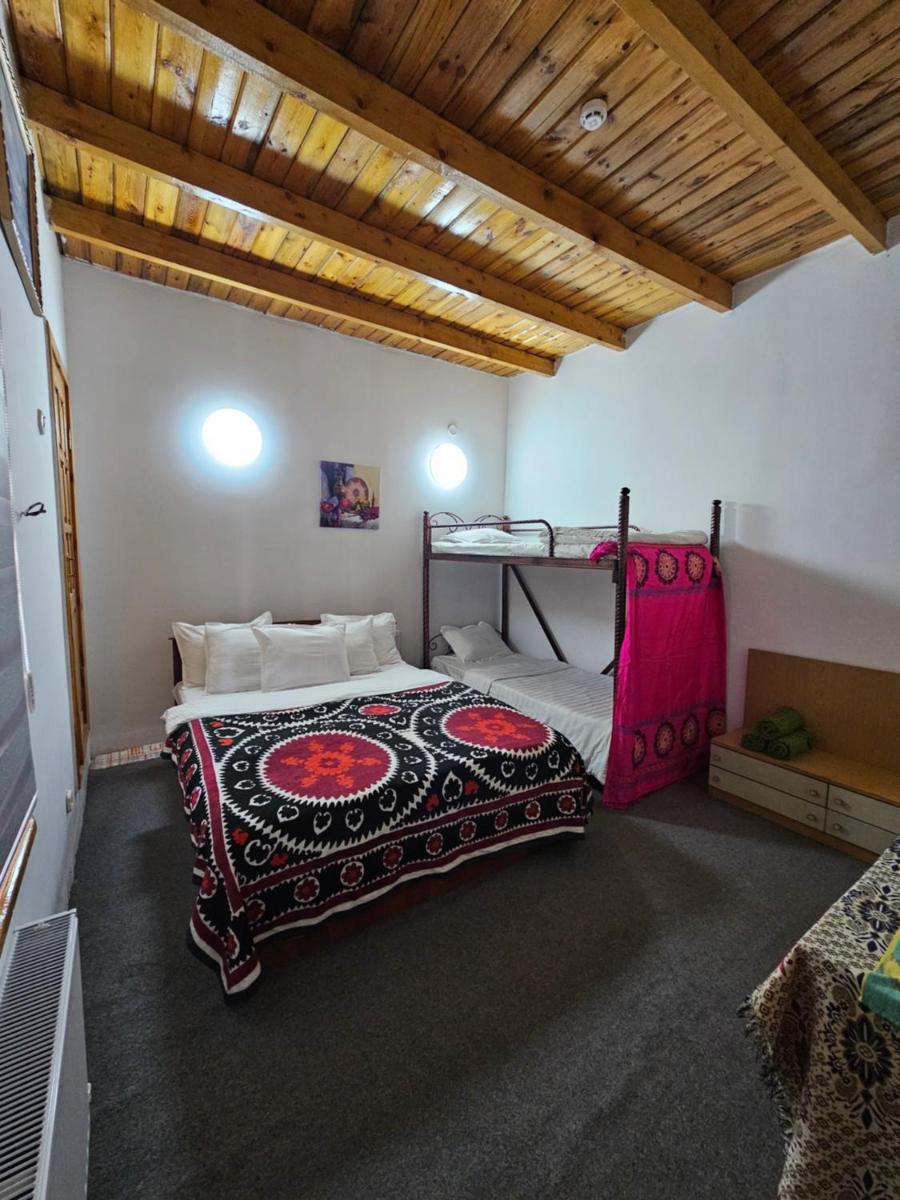 Suitetrails - Sim-Sim Hostel & Backpackers Yousef Steel