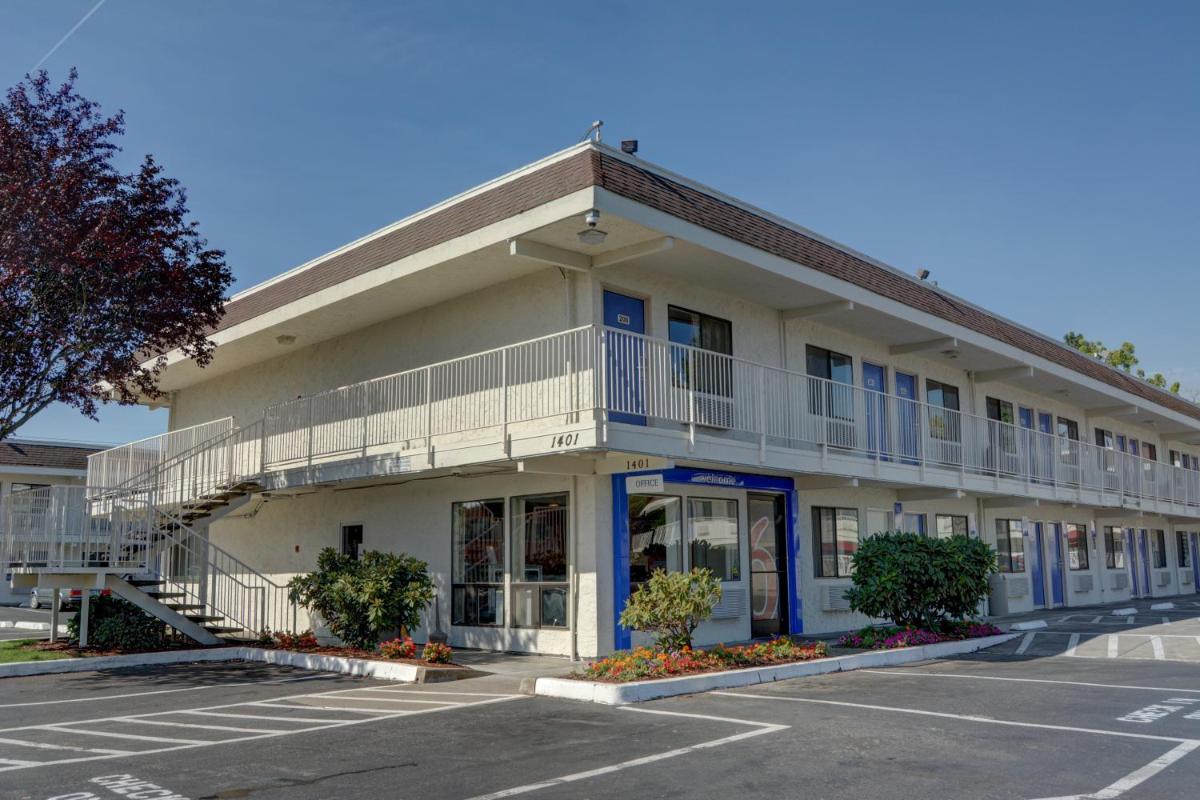 Motel 6-Salem, OR - Housity