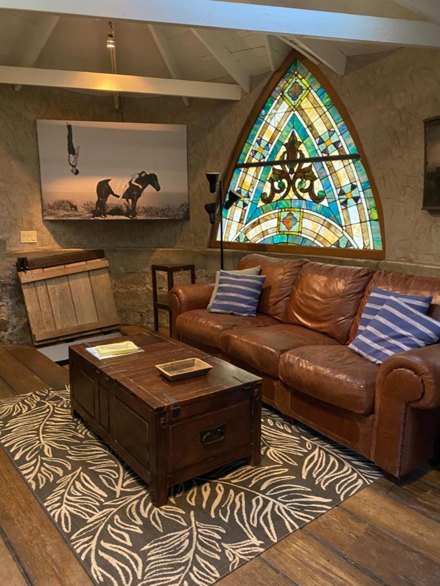 Malibu Mini Castle - Housity