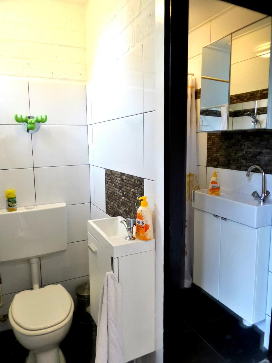 Fee 5 pers Modern holiday home with sauna and fenced garden - Housity