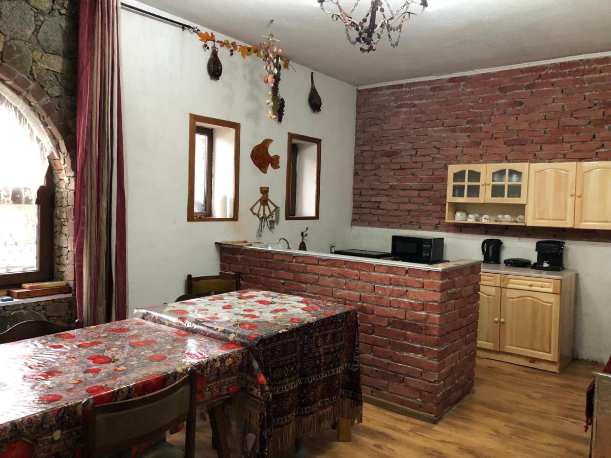Лилянината къща - Housity