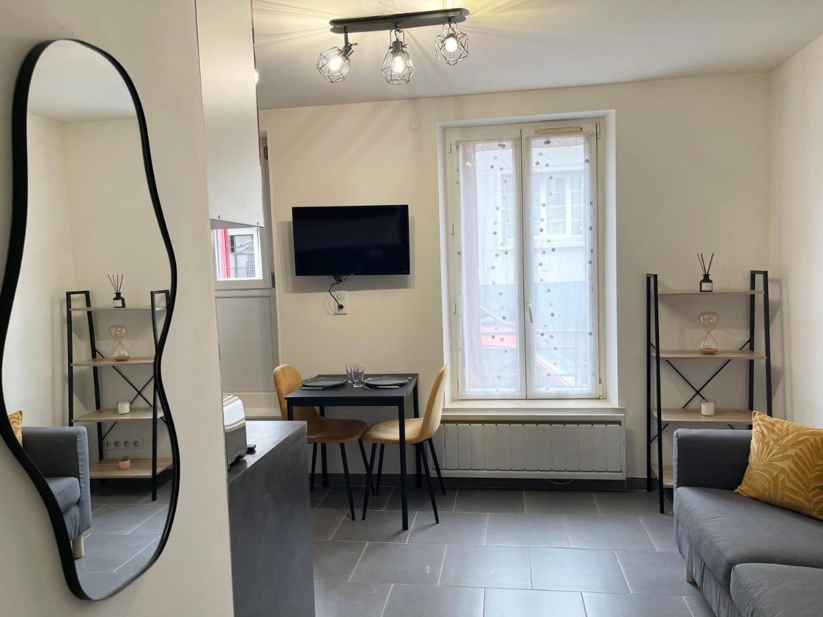 Chez NAYA- Proximité Paris- Métro 8 - Housity