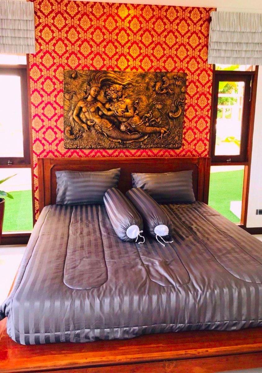 2 Bedrooms Sea view villa in Phuket town - Housity
