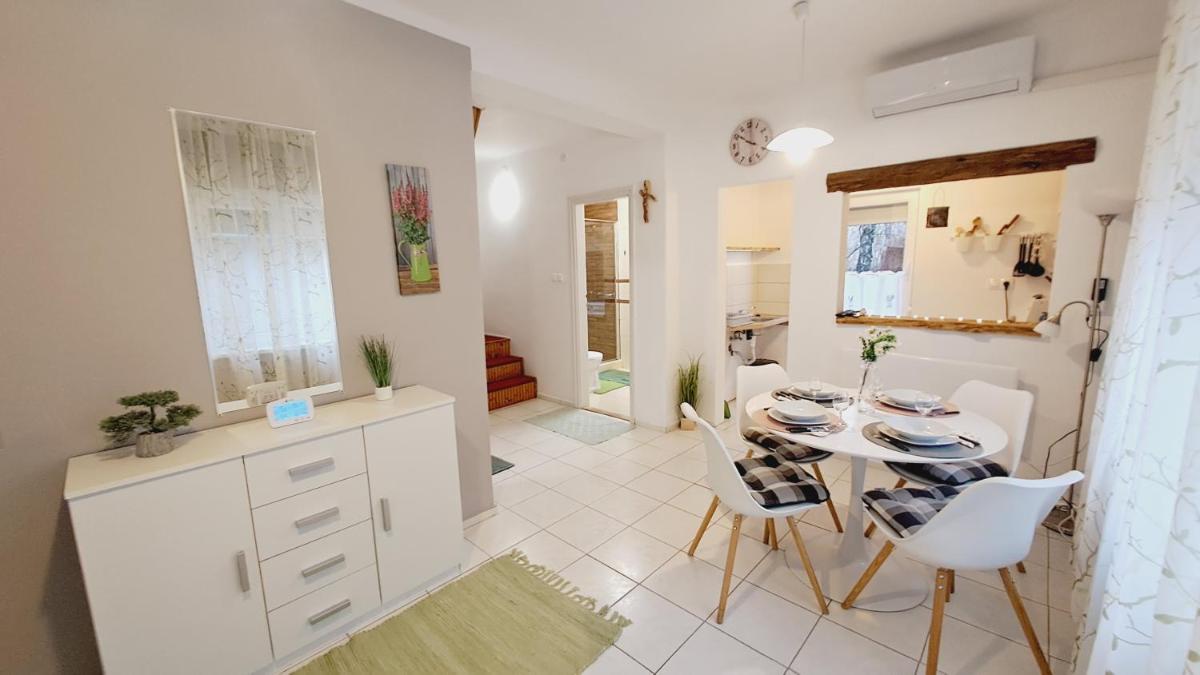 Borbála Vendégház Igal - Housity