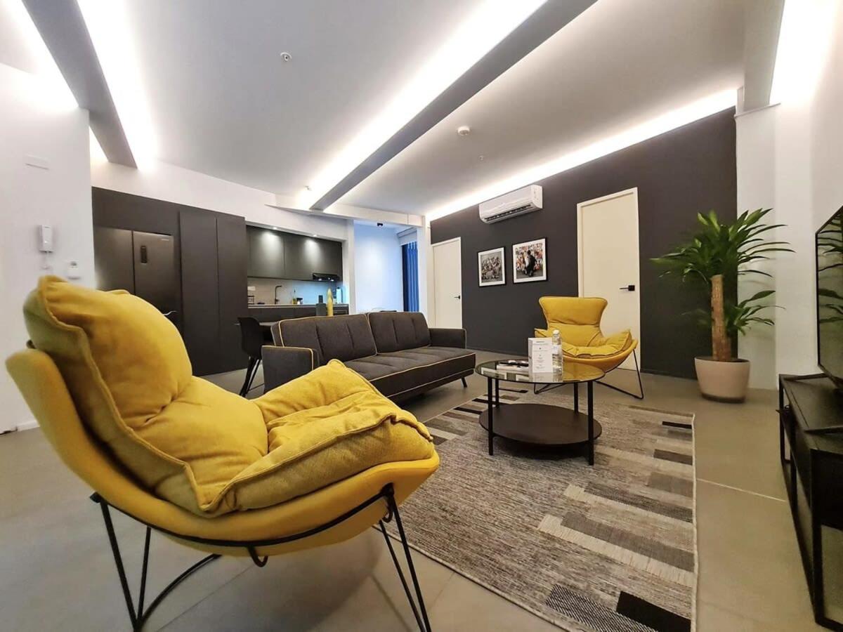 Urban 1BR With Pool In casco Antiguo - Housity