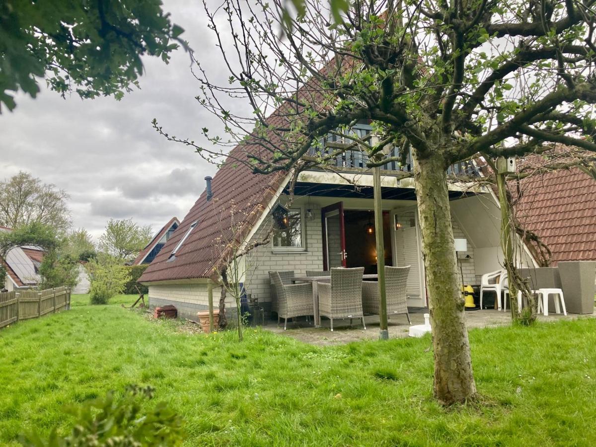 De Druif 6 pers holiday home close to the National Park Lauwersmeer - Housity