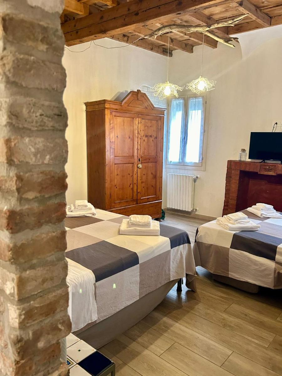 Green Rooms Ferrara - Housity