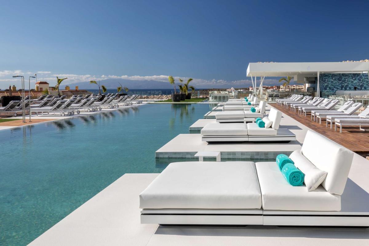 Piscina en o cerca de Royal Hideaway Corales Suites