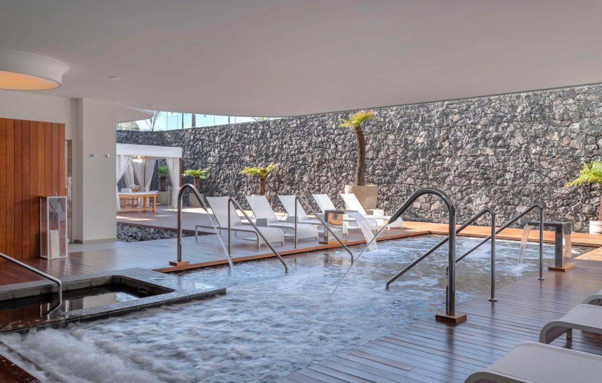 Piscina en o cerca de Royal Hideaway Corales Suites