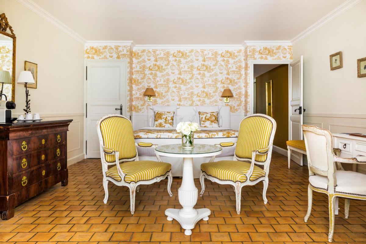 Coin salon dans l'établissement Les Hauts de Loire Relais & Châteaux