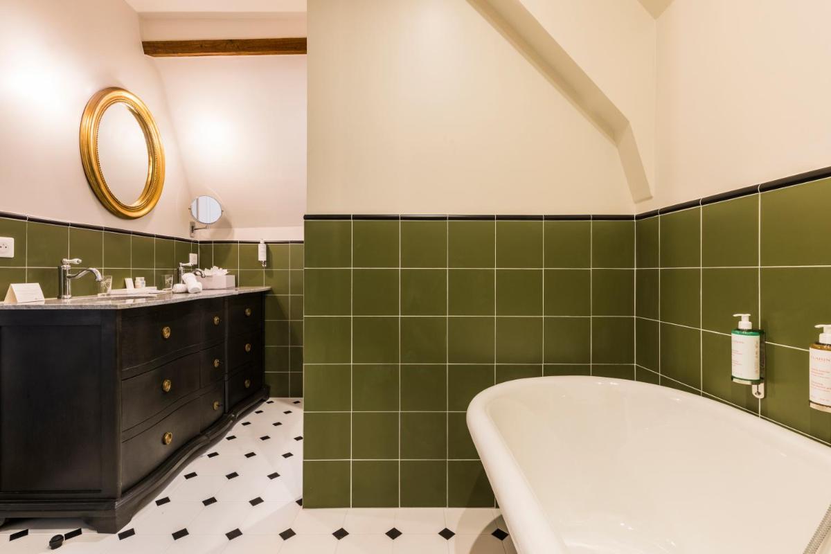 Salle de bains dans l'établissement Les Hauts de Loire Relais & Châteaux