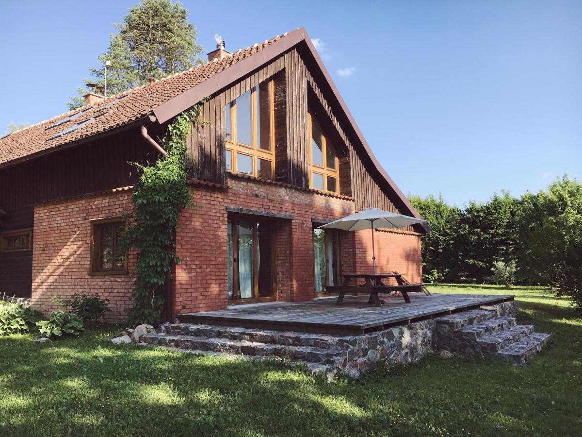 Między Wodami - Housity