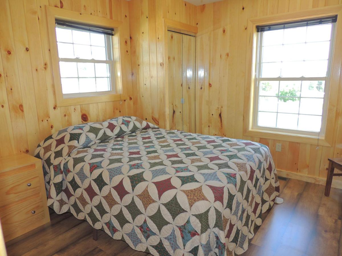 Angel Rock Waterfront Cottages - Housity