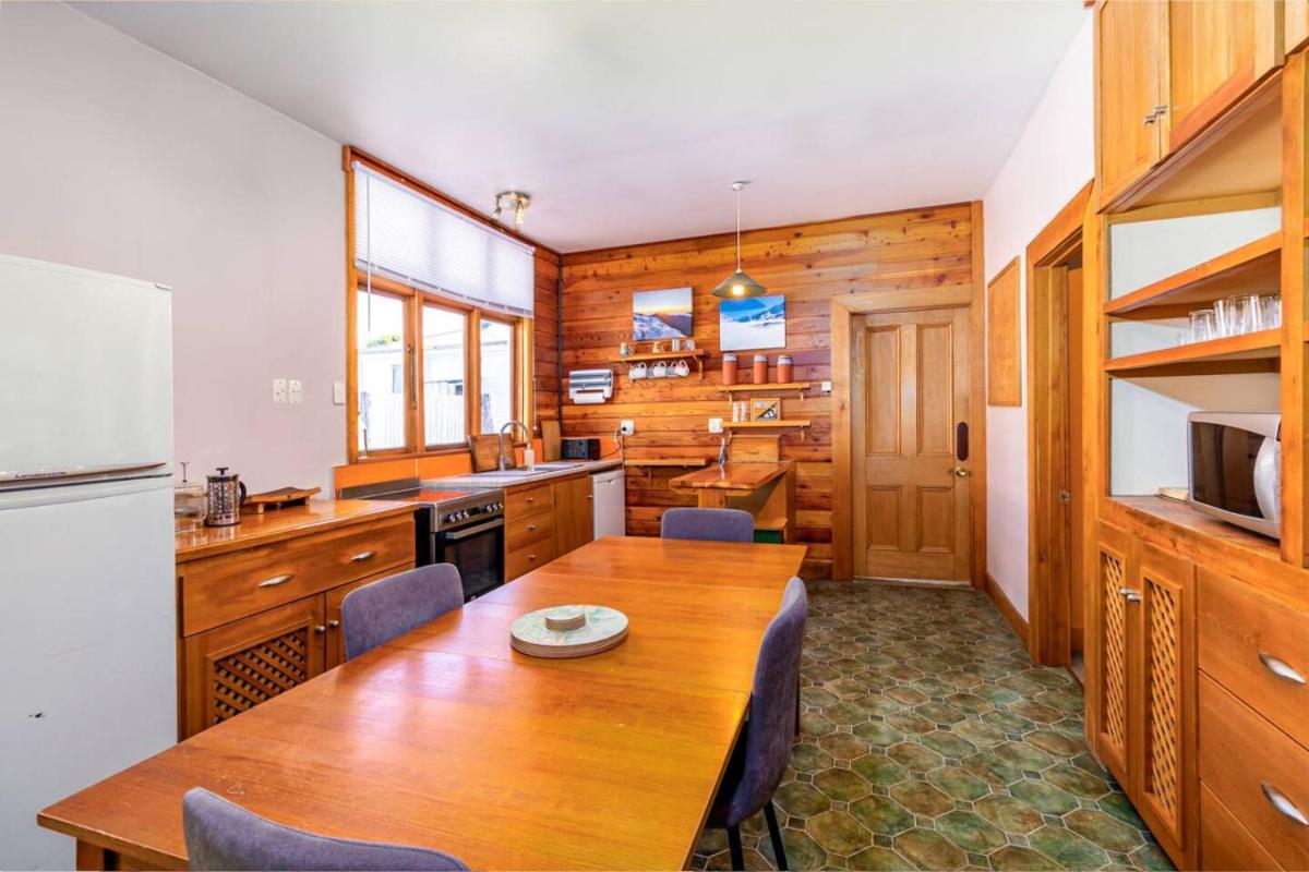 Forest House and Cottage Methven - Hizvo