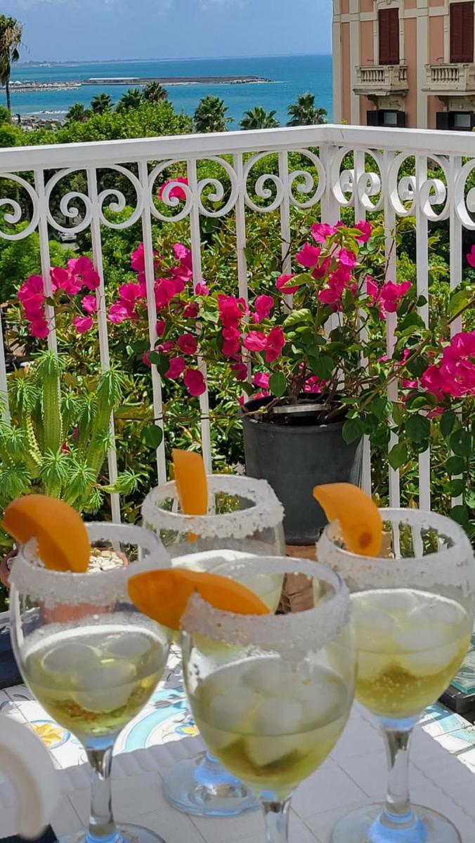 B&B Divina Salerno - Housity