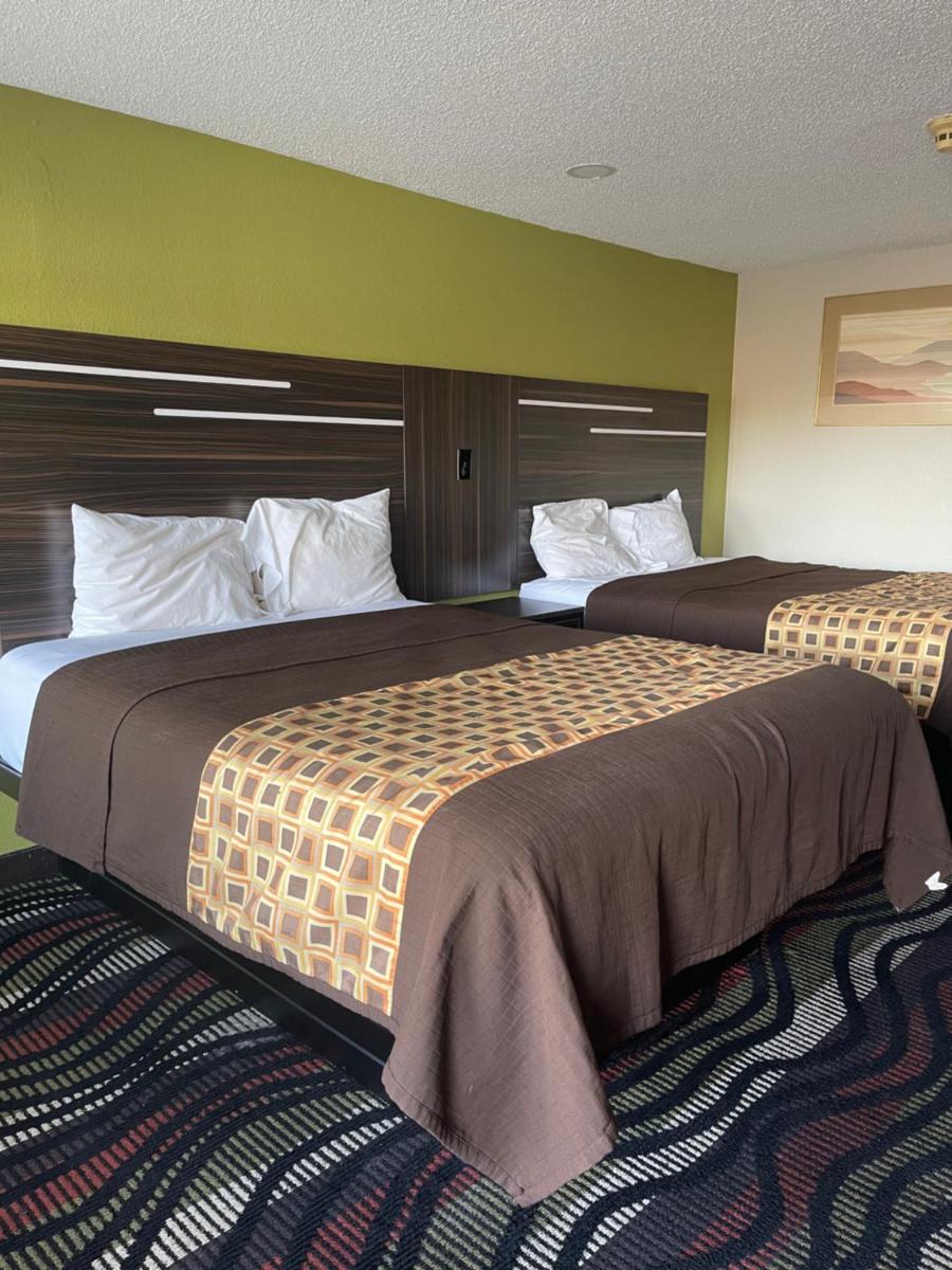 Blue Stone Inn - Housity