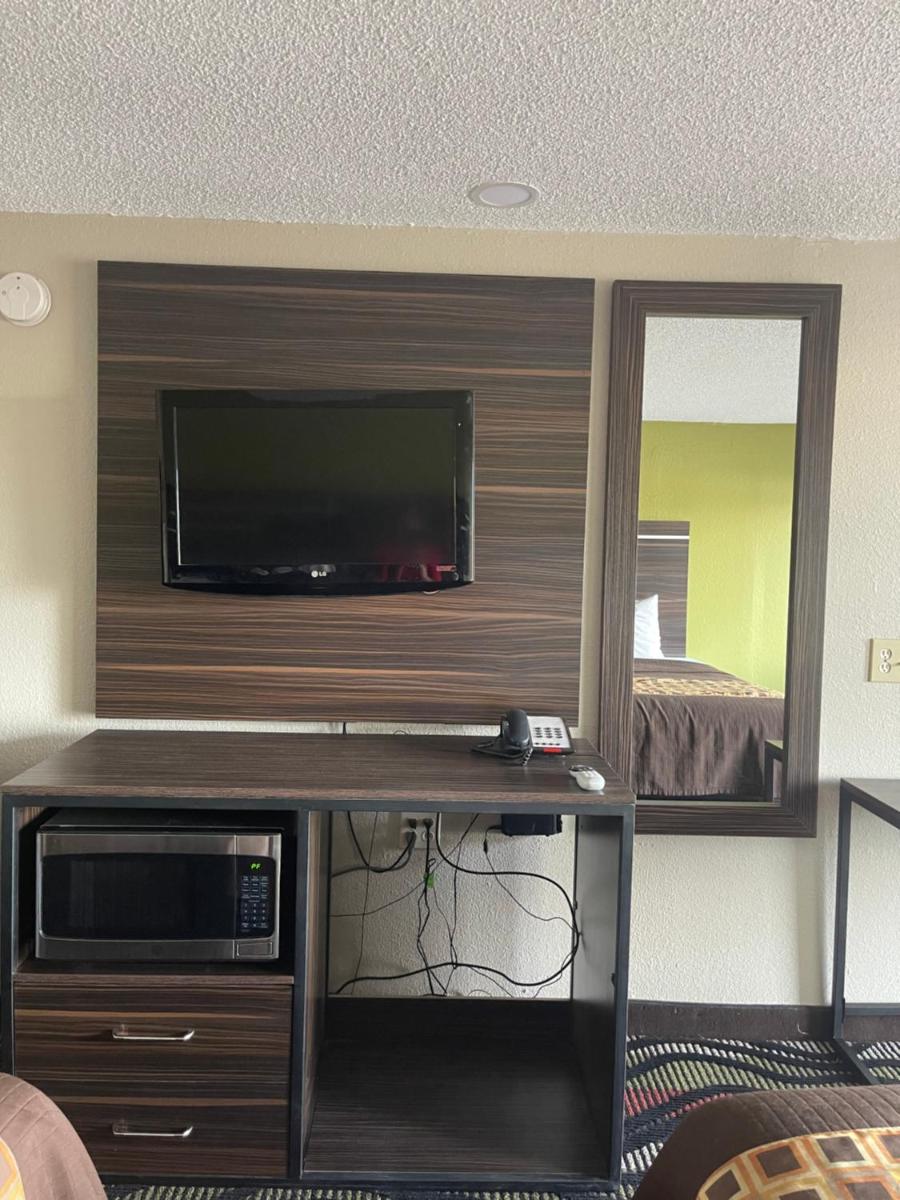 Blue Stone Inn - Housity