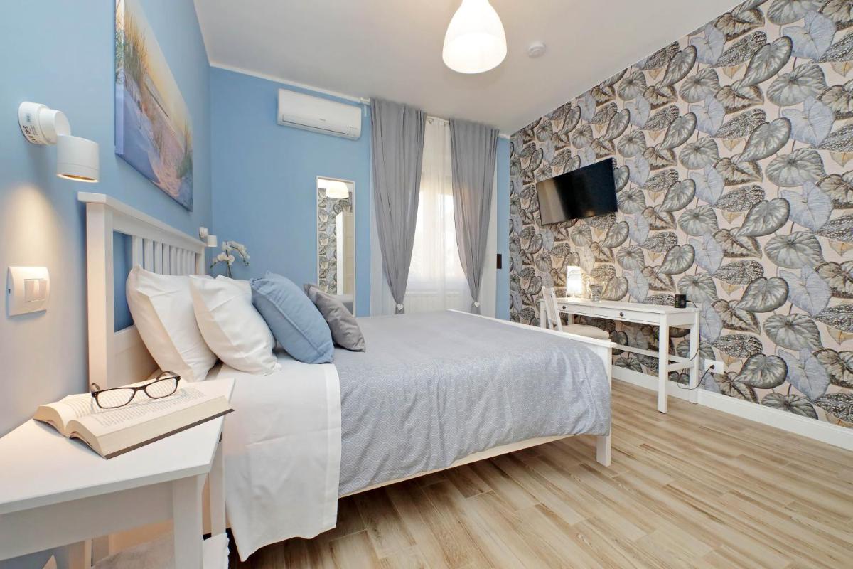 AIRPORT 9 Min PR APARTMENT BY THE BEACH - Housity