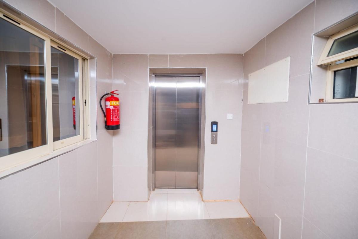 Suitetrails - Cozy Studio with back up generator, lift and gym.