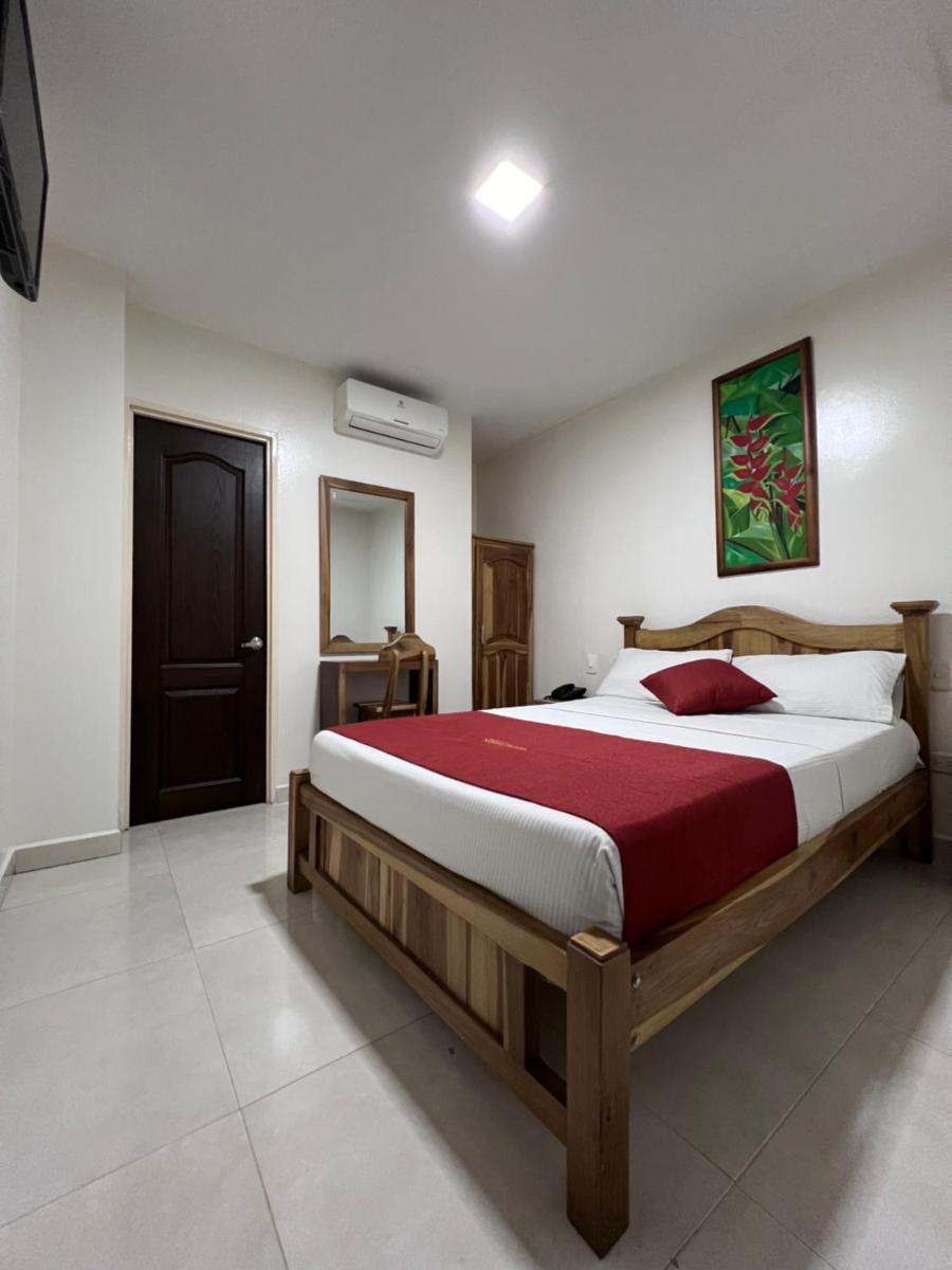 HOTEL NOGAL PLAZA - Housity