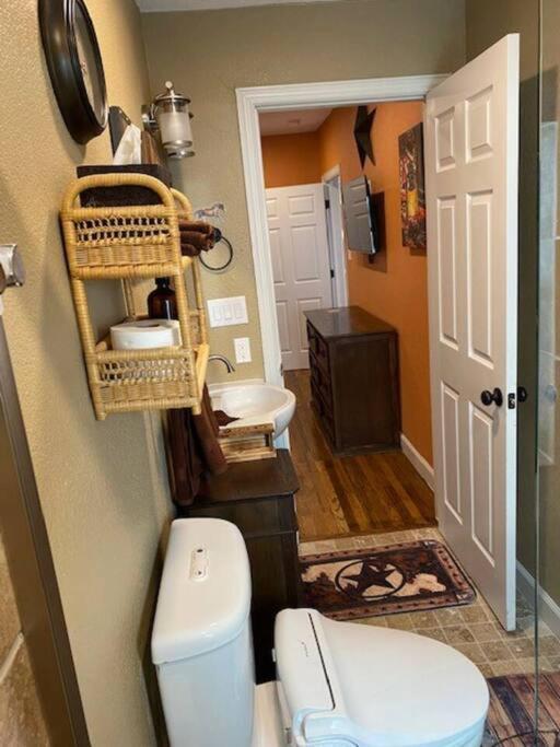 StockYards!-1 block away ! Cowboy Cottage sleeps 9 - Housity