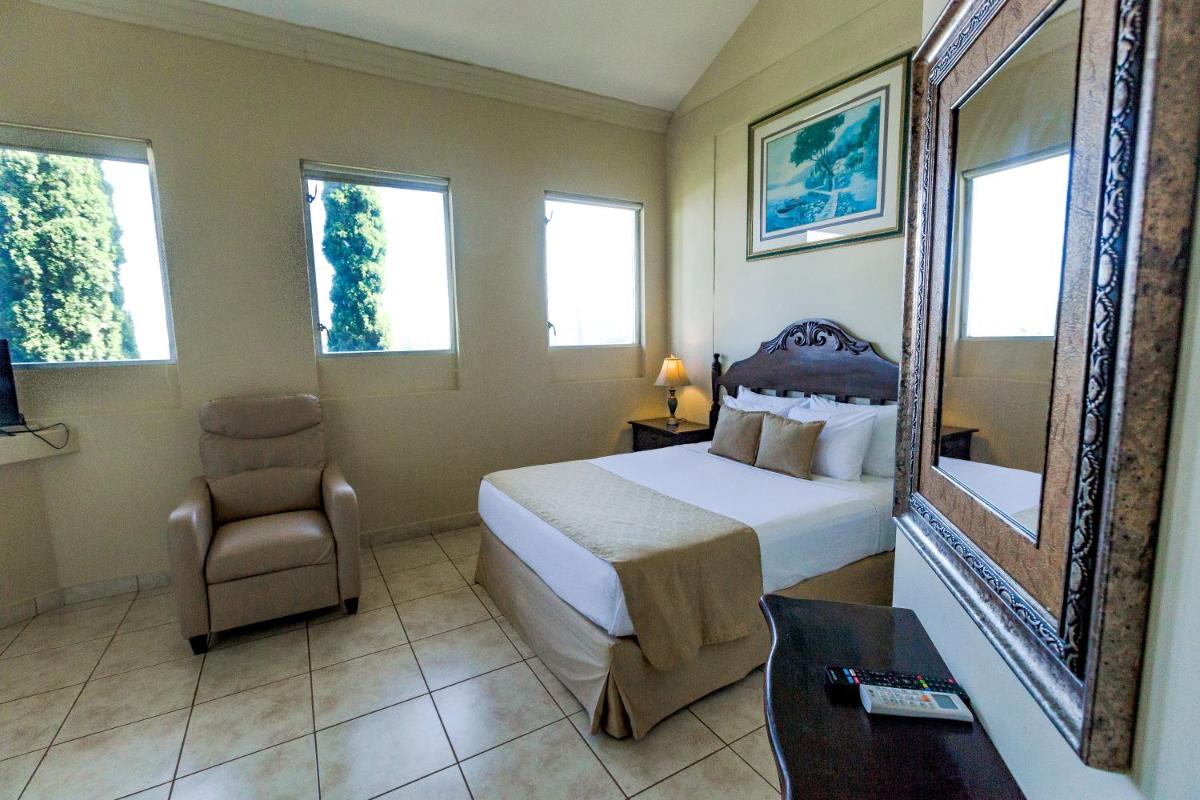 Suitetrails - Los Altos Apartments & Studios
