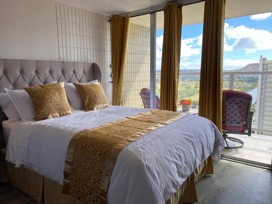 Suitetrails - Lovely Studio with Million Dollar View of Waikiki