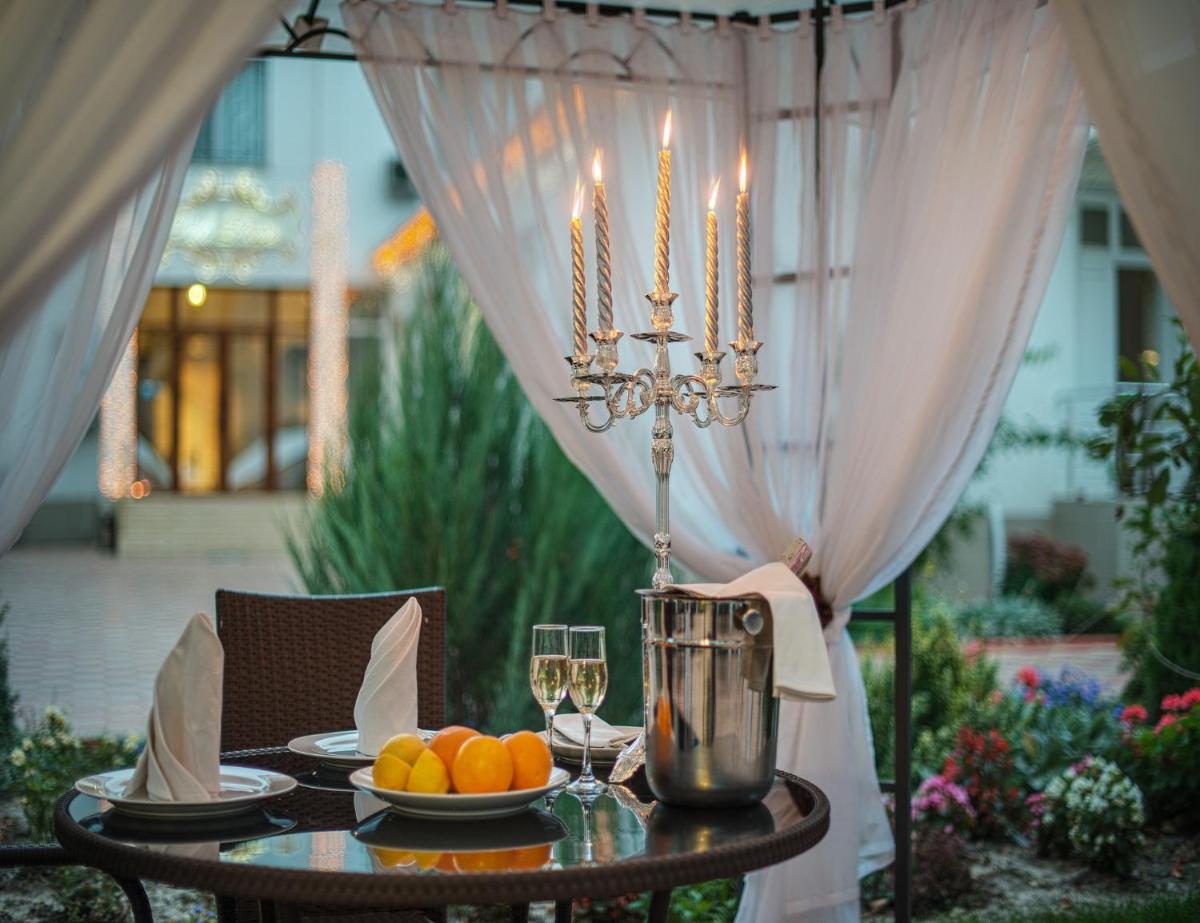 Vele Rosse Hotel, business & leisure - Housity