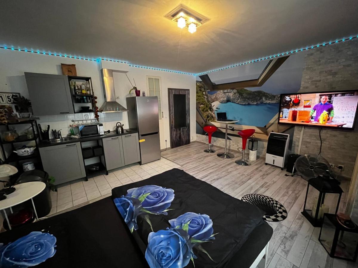 MONFas APARTMENT PROVENCE IN PRAGUE - Housity