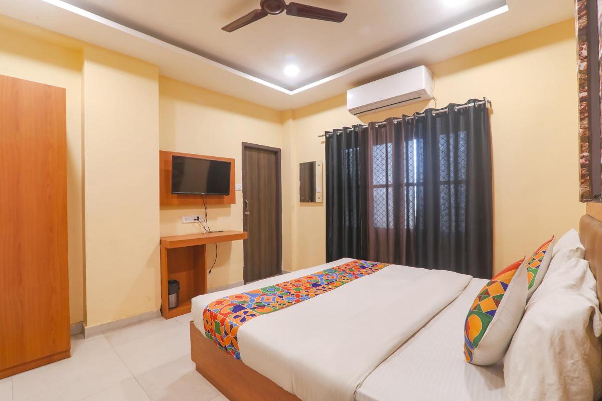 FabHotel Swarn Banquet - Housity