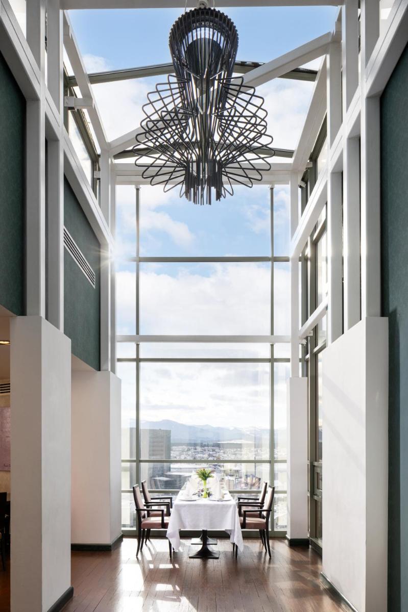 Hotel Golden Tulip Ana Tower Sibiu - Housity
