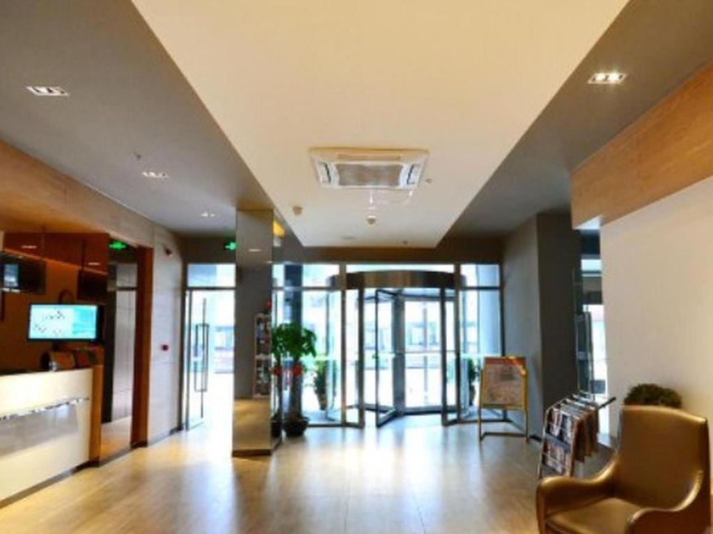 Jinjiang Inn Wuhan Zhonghua Road HuangheLou Branch - Housity