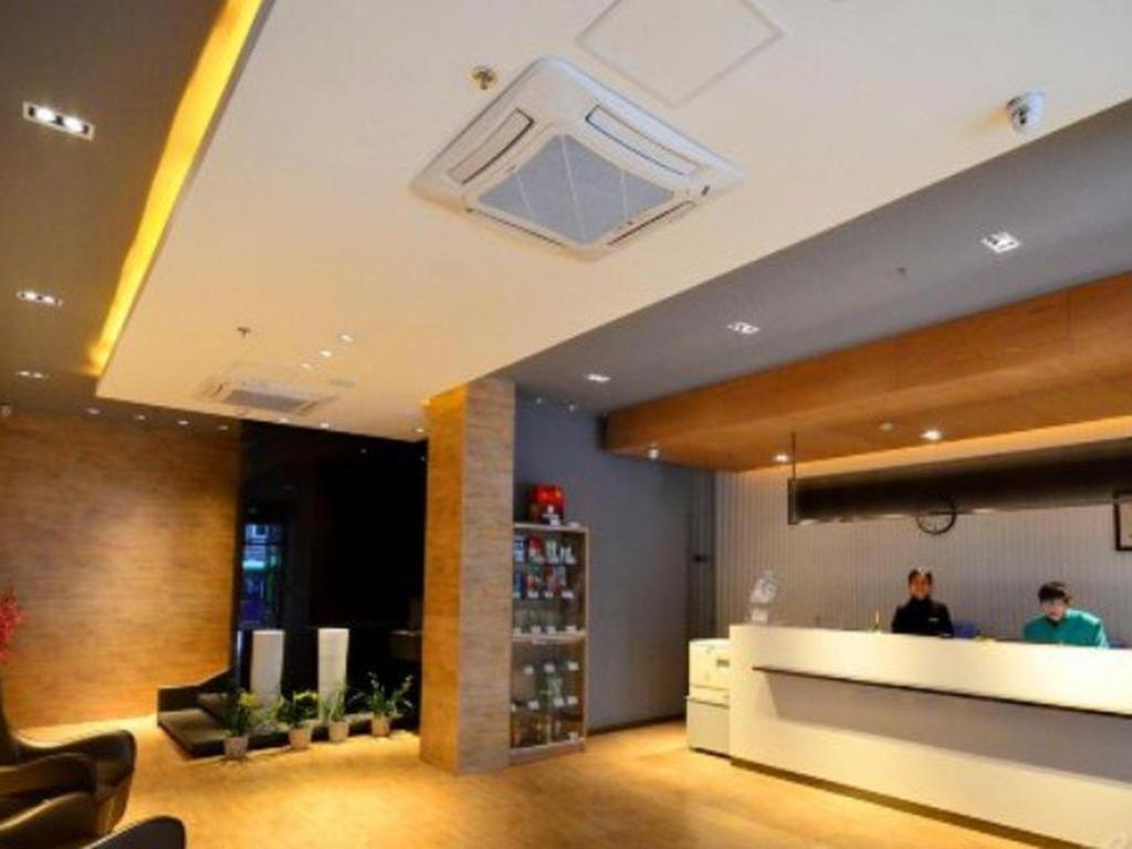 Jinjiang Inn Wuhan Zhonghua Road HuangheLou Branch - Housity