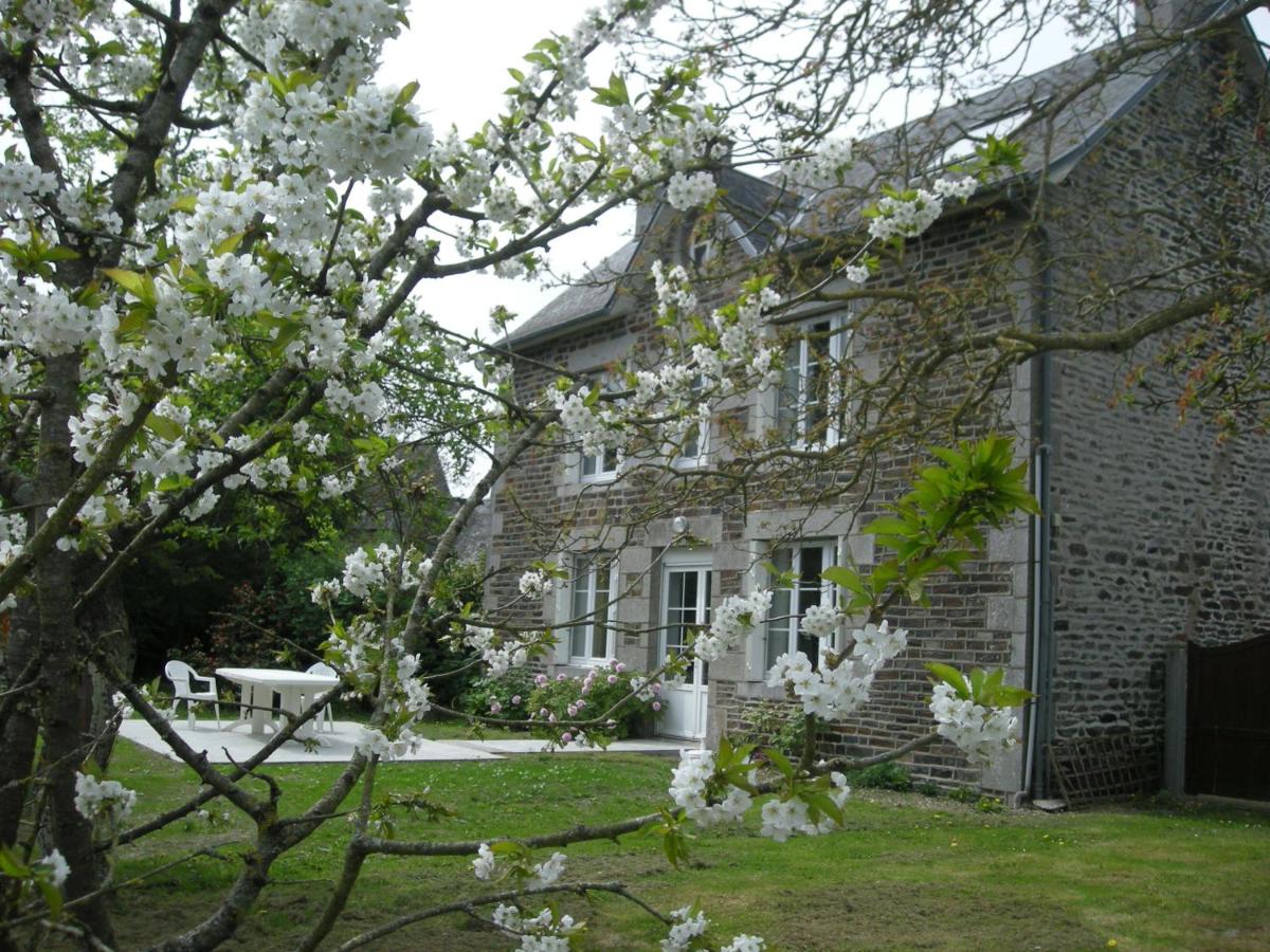 St Michel - Housity