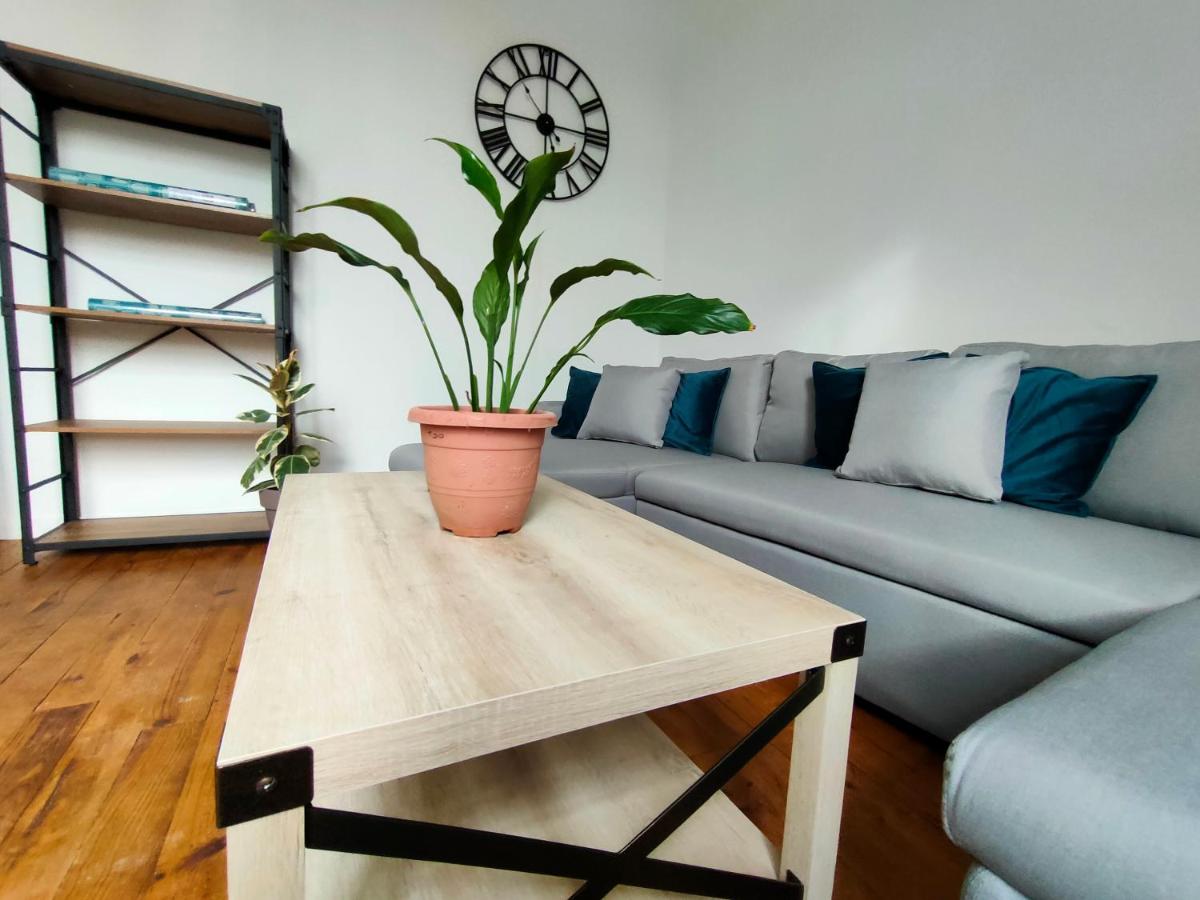 L'escale de Compostelle, centre ville à 5 minutes du Canal - Housity