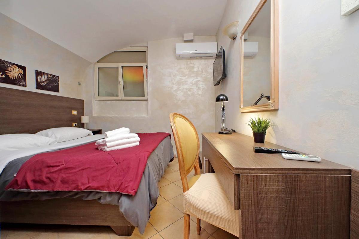 Gallery Home - Housity