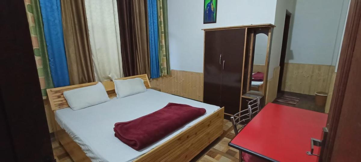 Sood stay in by Dushprabh - Housity