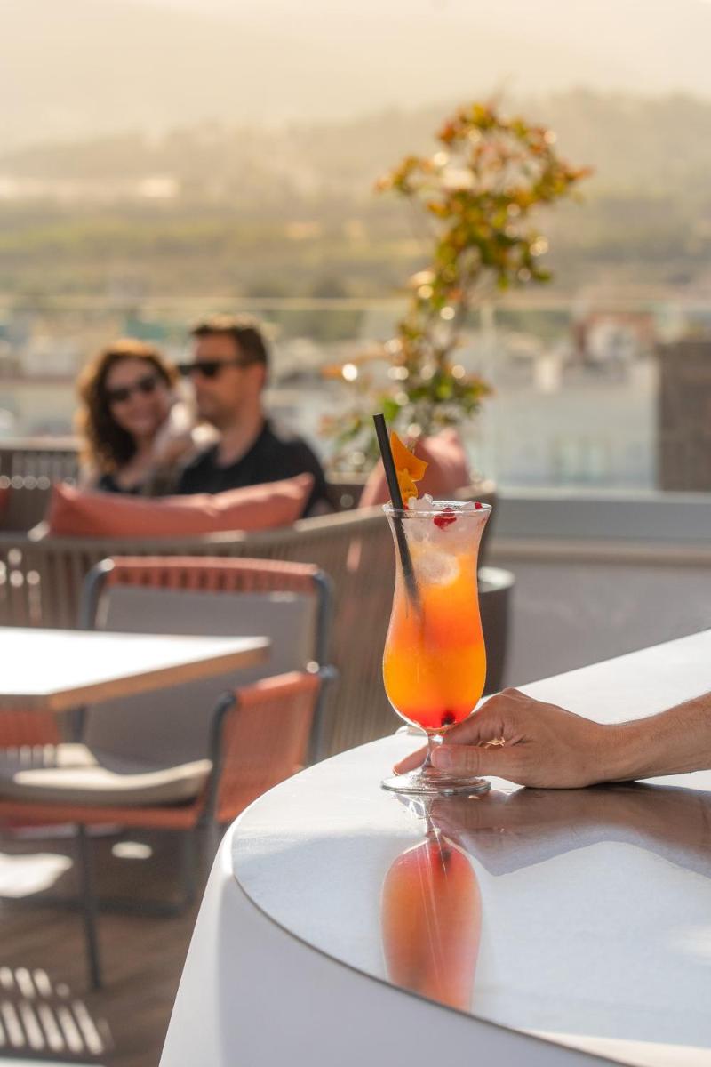 Bebidas en Ocean Drive Talamanca