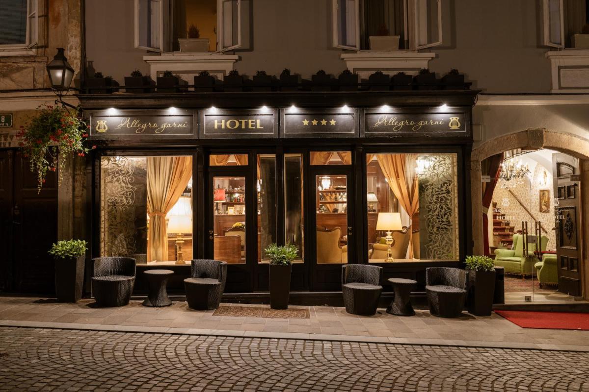 Allegro Hotel - Housity