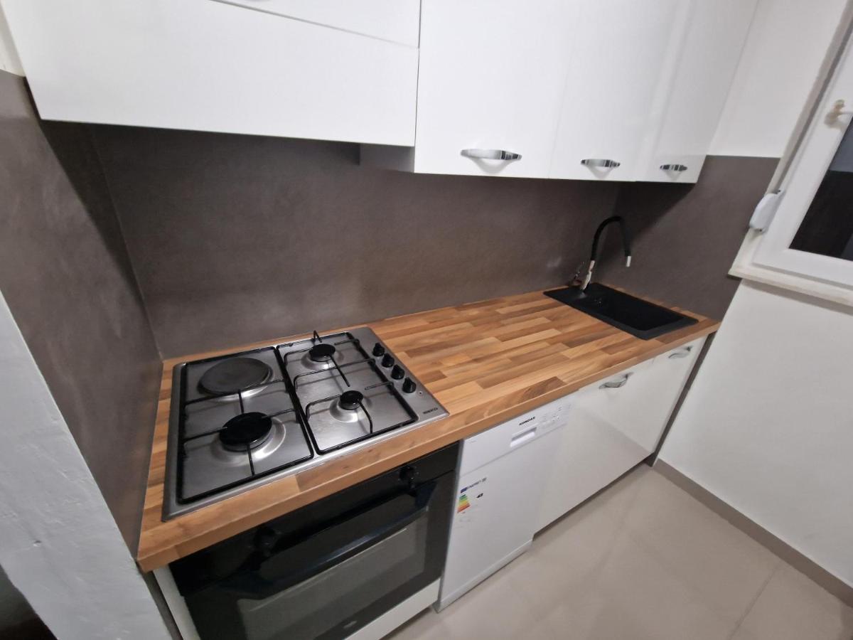 Apartment Ćukušić - Housity
