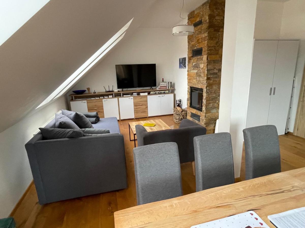 Apartmán “U nás v podkroví“ v Rezidenci Klostermann, Železná Ruda 24 - Housity