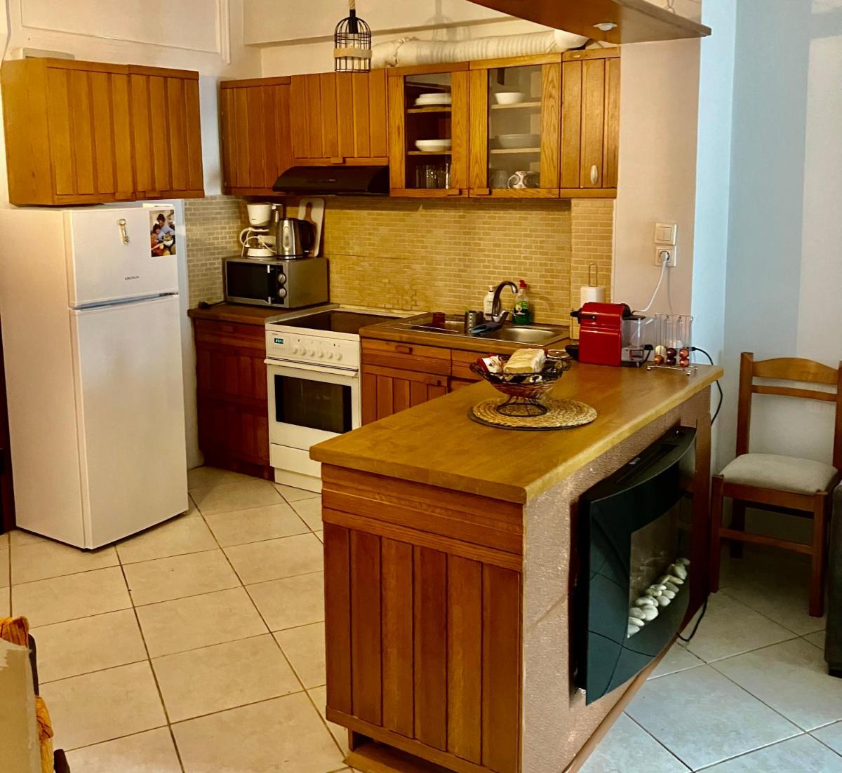 Glyfada beach and Golf modest apartment with balcony - Housity