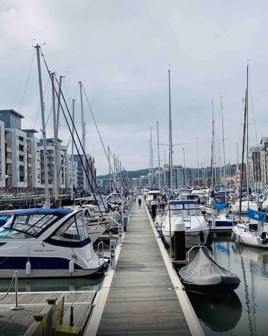 Cosy apartment at the marina - Housity