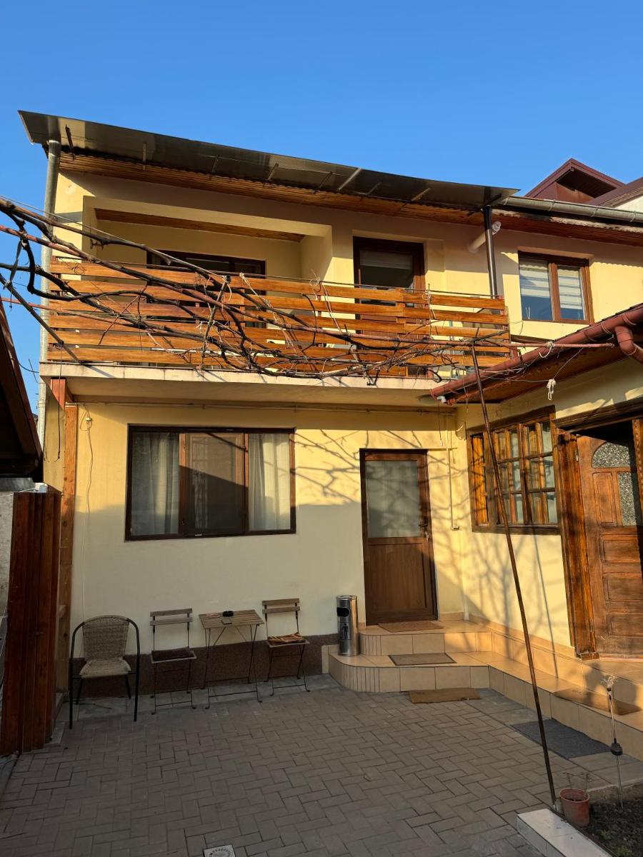 Victor Residence 38 - Housity