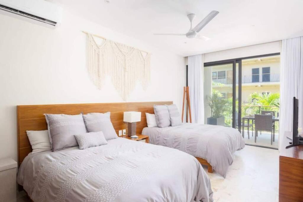 Incredible Luxury Condo in Aldea Zamá for 6 pax - Housity