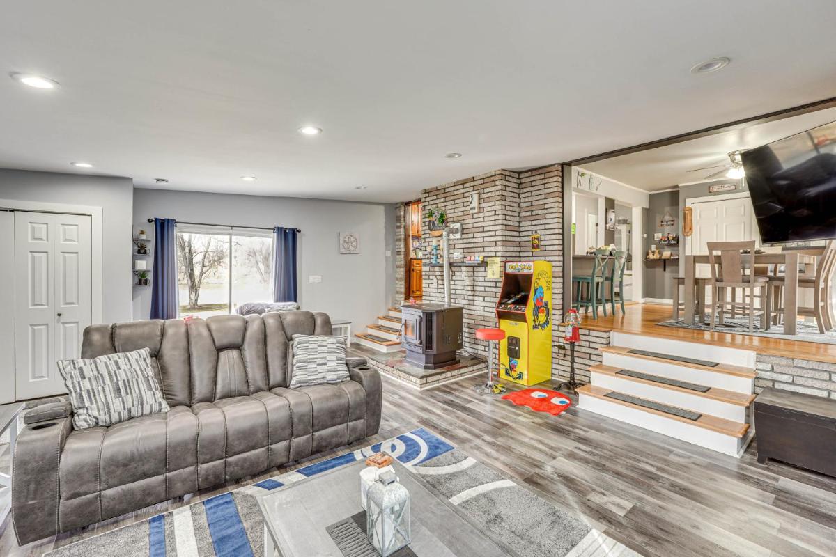 Waterfront Wallkill Duplex Home with Fire Pits! - Housity
