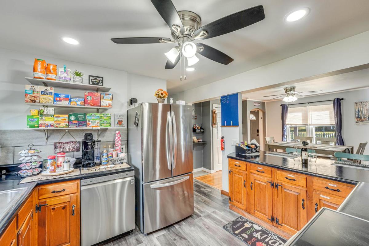 Waterfront Wallkill Duplex Home with Fire Pits! - Housity
