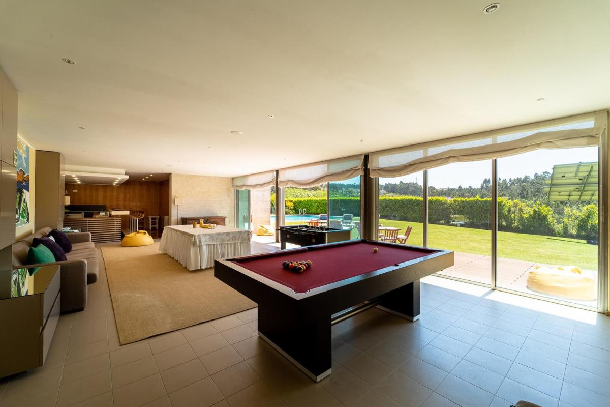 Casa de Silvares Fafe - Moradia Premium com piscina by House and People - Housity