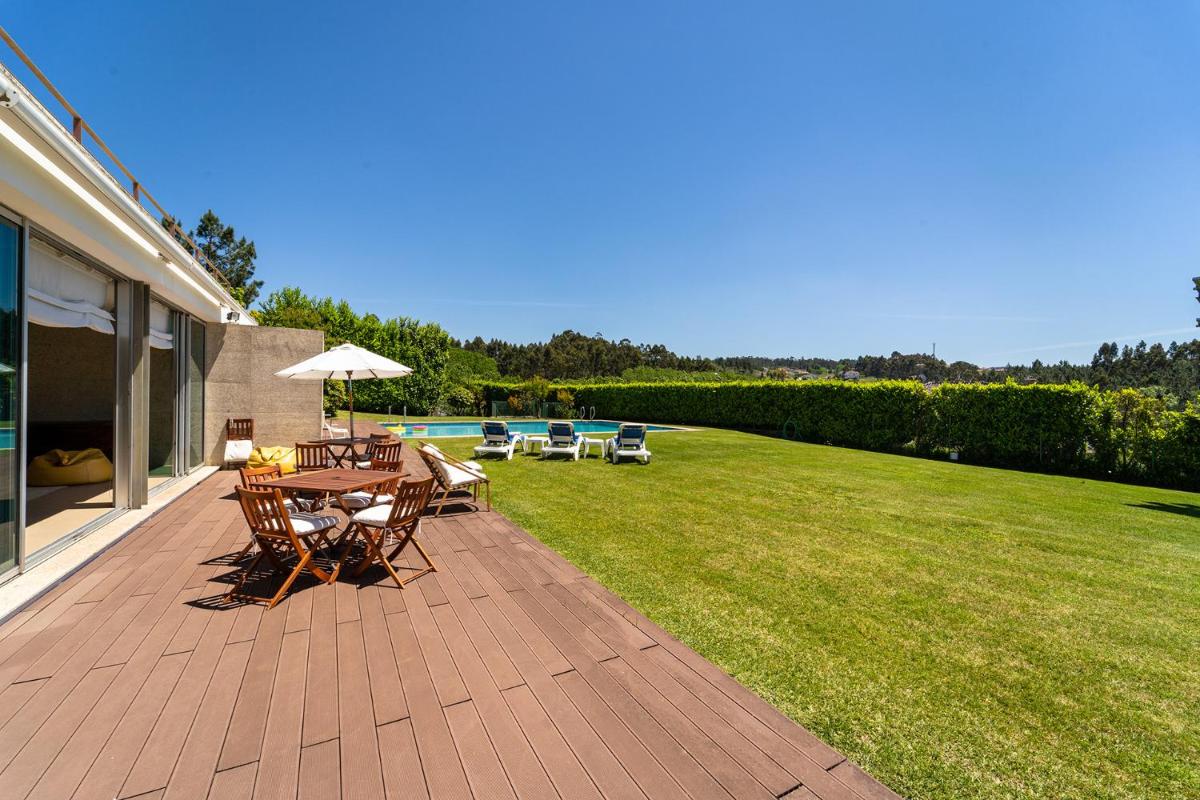 Casa de Silvares Fafe - Moradia Premium com piscina by House and People - Housity